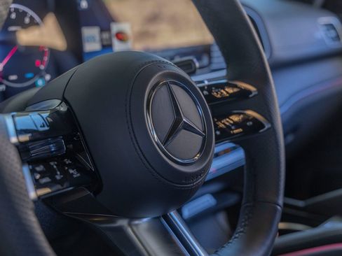 Certified 2026 Mercedes-Benz GLS 450 4MATIC image 16