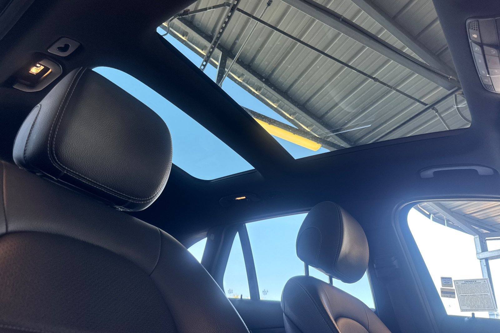 Used 2018 Mercedes-Benz GLC 350e 4MATIC image 19