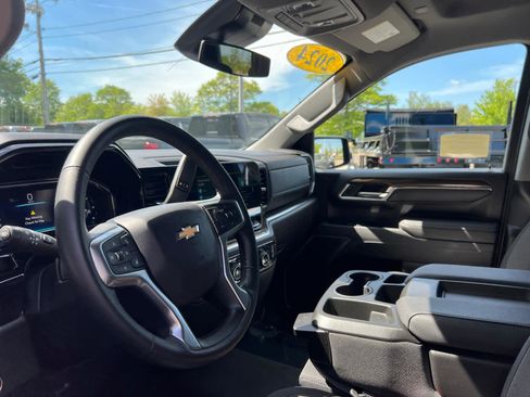 Certified 2024 Chevrolet Silverado 1500 LT AWD/4WD image 14