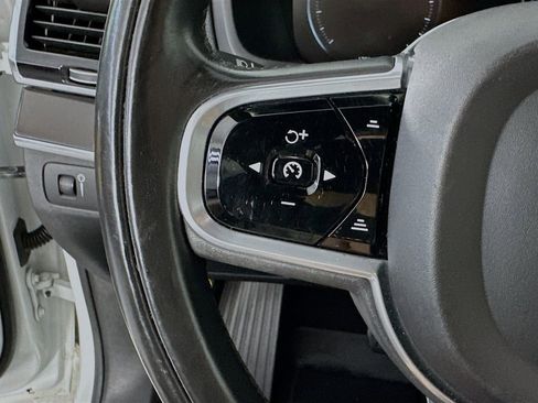 Used 2018 Volvo XC90 T5 Momentum w/ Momentum Plus Package FWD image 26