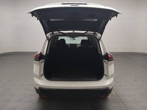 Used 2024 Nissan Rogue S AWD/4WD image 29