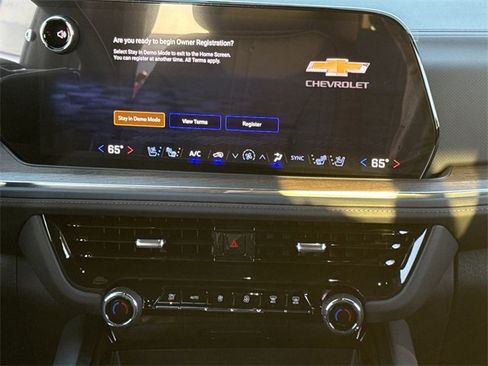 New 2026 Chevrolet Suburban High Country image 15