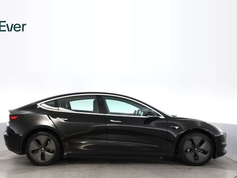 Used 2018 Tesla Model 3 Mid Range RWD image 13