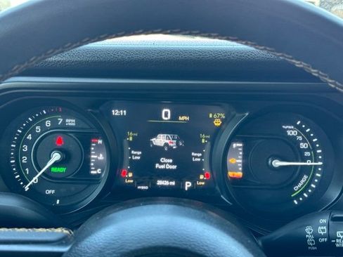 Used 2024 Jeep Wrangler Unlimited AWD/4WD image 10