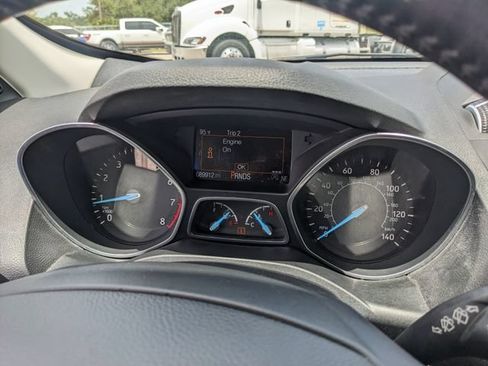 Used 2017 Ford Escape Titanium FWD image 34