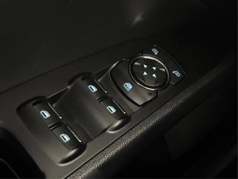 Used 2018 Ford Fusion SE w/ Fusion SE Technology Package image 42