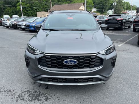 Certified 2023 Ford Escape ST-Line w/ Tech Pack #1 AWD/4WD image 3