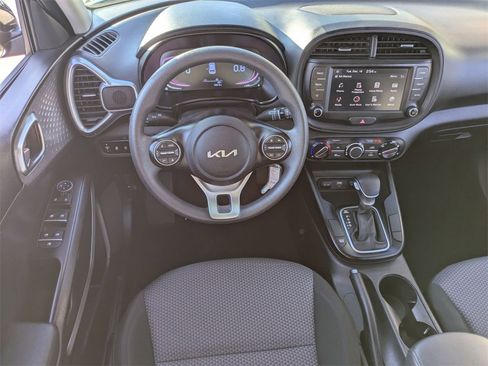 Used 2024 Kia Soul LX w/ Option Group 015 image 25
