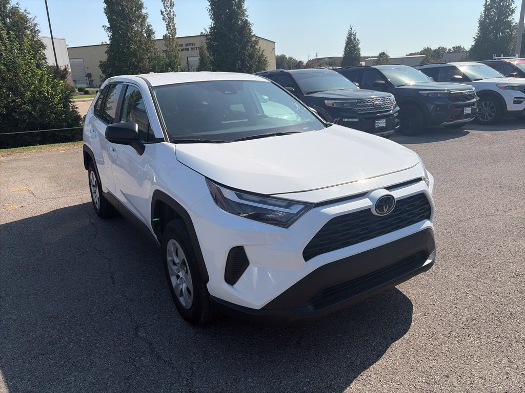 Used 2025 Toyota RAV4 LE FWD image 8