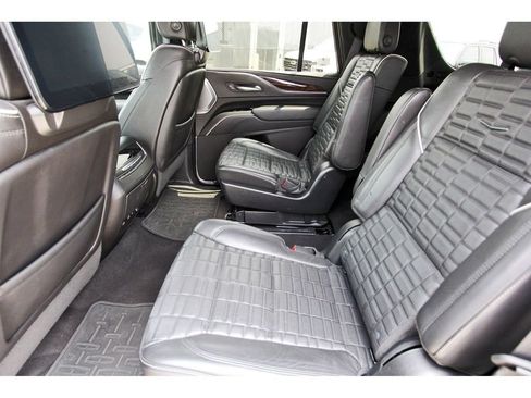 Used 2023 Cadillac Escalade Sport Platinum AWD/4WD image 7