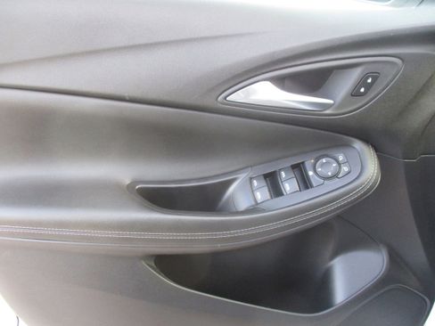 Used 2025 Buick Encore GX Preferred image 27