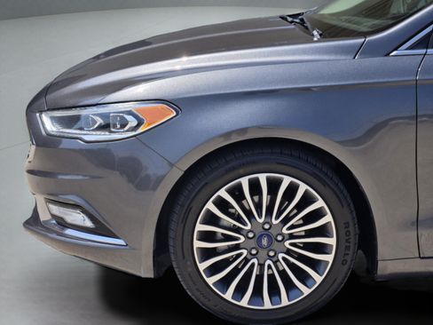Used 2018 Ford Fusion Titanium AWD/4WD image 31