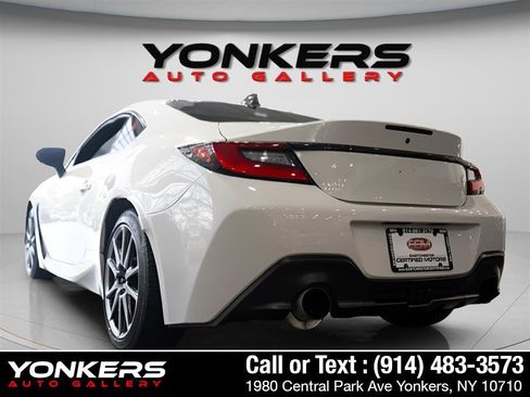 Used 2022 Subaru BRZ Premium image 5