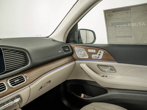 Used 2026 Mercedes-Benz GLS 450 4MATIC image 27