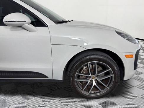 Certified 2023 Porsche Macan AWD/4WD image 13