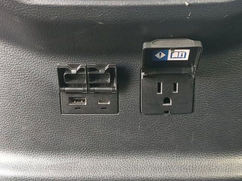 Used 2024 Toyota Tundra Limited w/ Power Package image 16