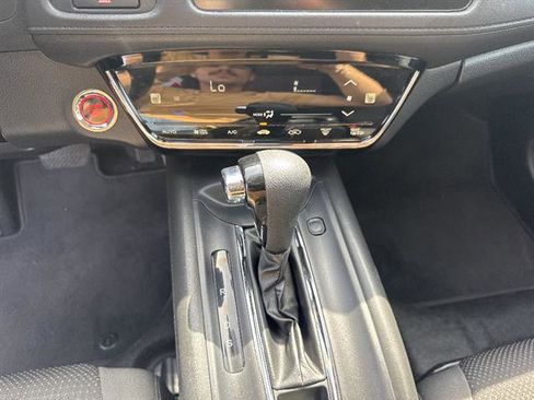 Used 2022 Honda HR-V EX image 12