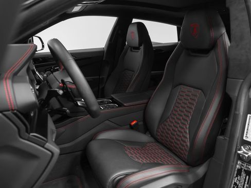 Used 2024 Lamborghini Urus S AWD/4WD image 3