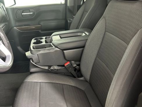 Used 2022 GMC Sierra 1500 SLE w/ X31 Off-Road Package image 13