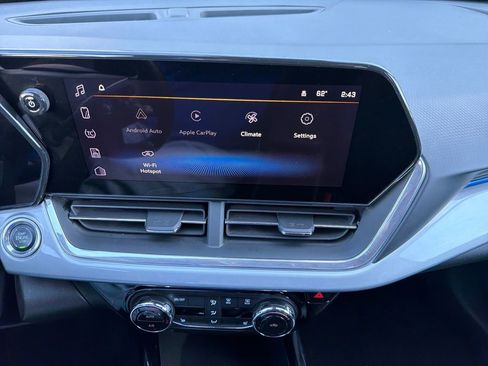 Used 2024 Chevrolet Trax LT w/ Driver Confidence Package image 18