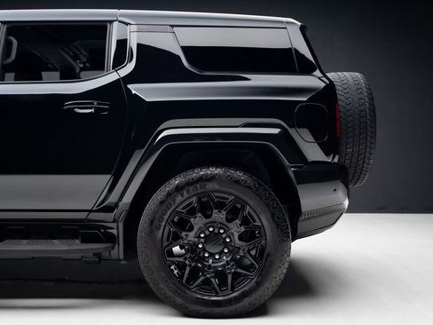 Used 2024 GMC Hummer EV 2X image 17