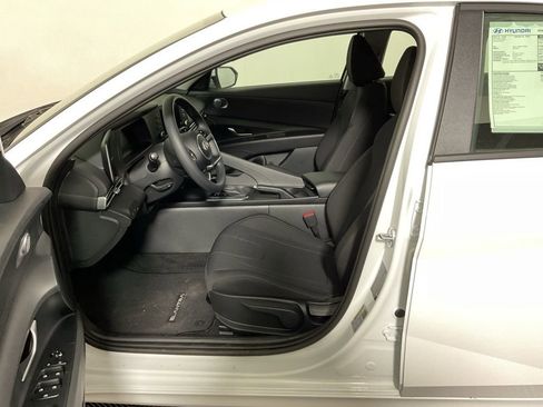 New 2026 Hyundai Elantra SE FWD image 20