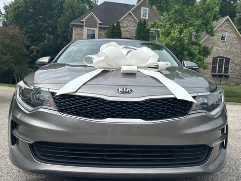 Used 2018 Kia Optima LX FWD image 3