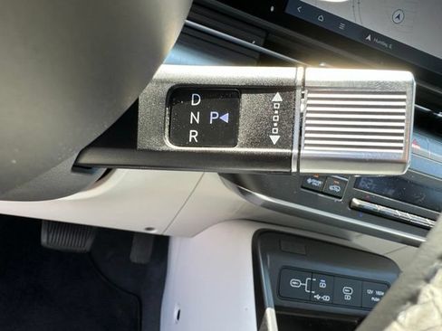 Used 2024 Hyundai Kona SEL FWD image 27