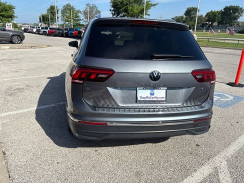 Used 2024 Volkswagen Tiguan SE AWD/4WD image 25