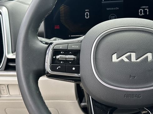 Used 2025 Kia Sorento S w/ Panoramic Sunroof Package FWD image 29