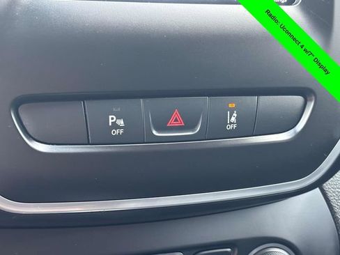 Used 2021 Jeep Cherokee Latitude Lux image 20