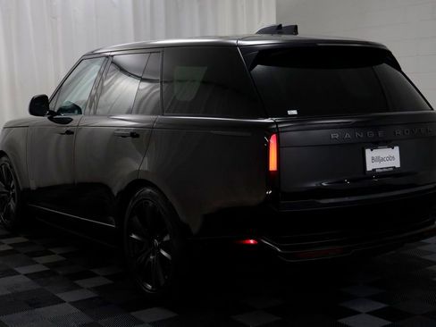 Used 2023 Land Rover Range Rover SE image 18