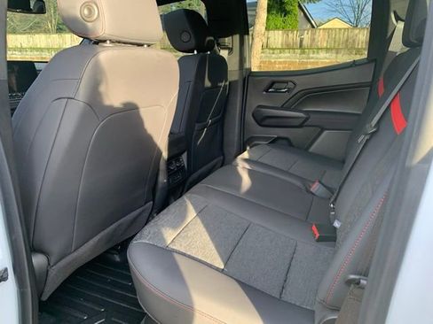 Used 2024 Chevrolet Colorado Z71 w/ Z71 Convenience Package 2 image 13