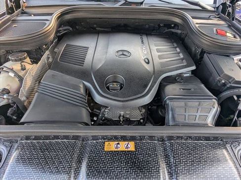 Used 2021 Mercedes-Benz GLS 450 4MATIC image 25