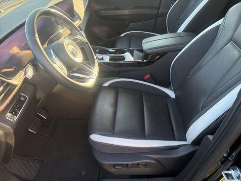 Used 2025 Buick Envision Sport Touring AWD/4WD image 7