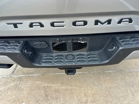 Used 2023 Toyota Tacoma TRD Sport w/ TRD Premium Sport Package AWD/4WD image 11