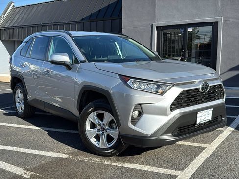 Used 2021 Toyota RAV4 XLE AWD/4WD image 1