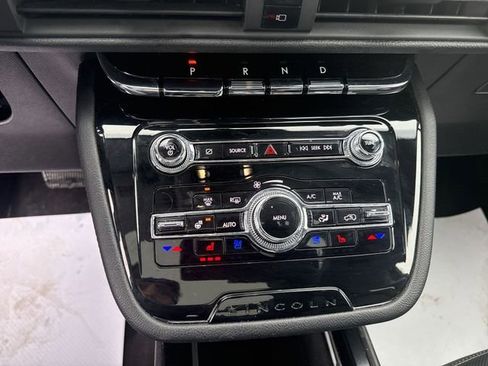 Used 2022 Lincoln Corsair Reserve w/ Sport Package image 19