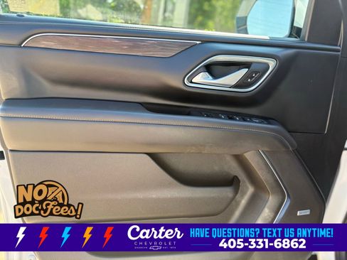 Used 2024 Chevrolet Suburban LT RWD image 22