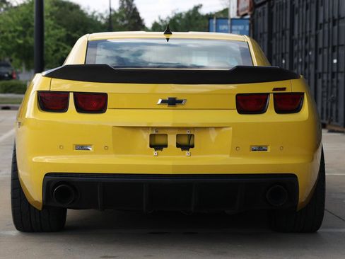 Used 2010 Chevrolet Camaro SS w/ RS Package RWD image 9