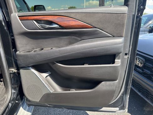Used 2015 Cadillac Escalade ESV Luxury AWD/4WD image 34