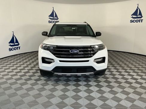 Used 2020 Ford Explorer XLT w/ Equipment Group 202A AWD/4WD image 2