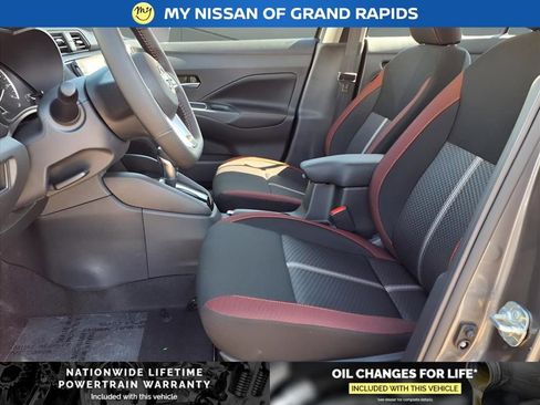 New 2025 Nissan Versa SR w/ Trunk Package image 18