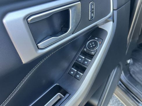 Used 2021 Ford Explorer XLT w/ Equipment Group 202A image 15