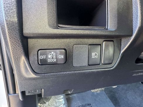 Used 2019 Toyota Tacoma SR5 image 27