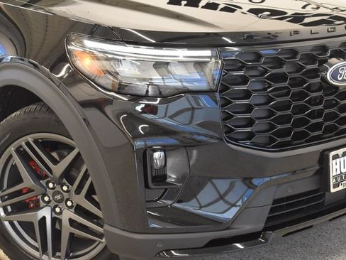 Used 2026 Ford Explorer ST w/ Sun And Sound Package AWD/4WD image 29