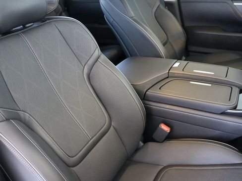 Certified 2025 INFINITI QX80 Sensory image 44