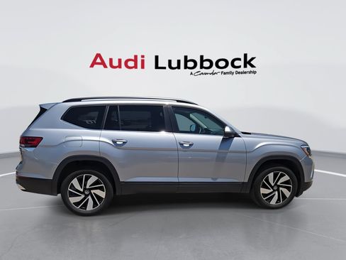 Used 2025 Volkswagen Atlas SE AWD/4WD image 9