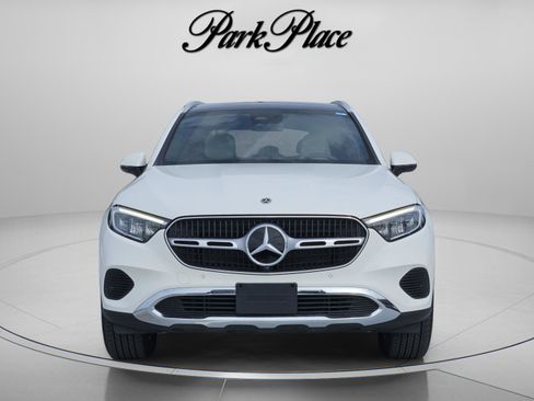 Used 2025 Mercedes-Benz GLC 300 4MATIC image 8
