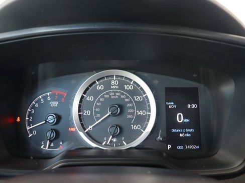 Used 2022 Toyota Corolla LE image 10